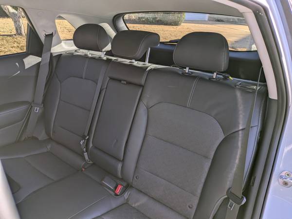 Low Mileage 43mpg 2017 KIA Niro Hybrid - $19,000 (Suffolk VA)63621706117251124