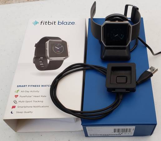 Fitbit Blaze - w/ Extra charge dock 1