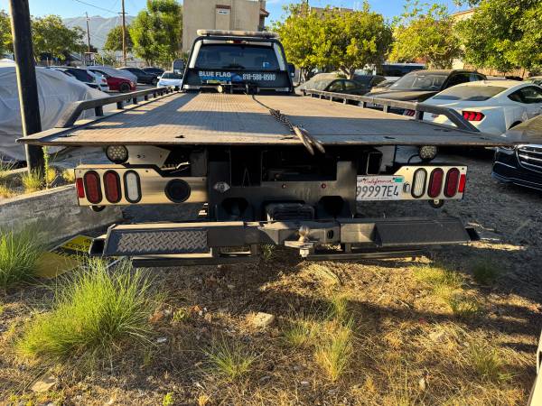2022 Ford F550 Turbo - Photo 3