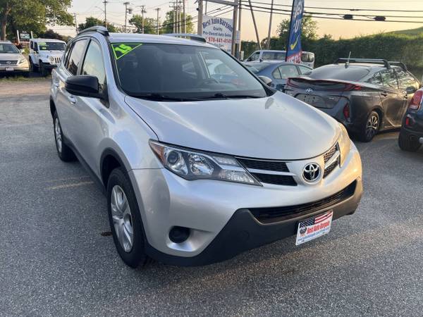 2015 Toyota RAV4 LE AWD, EFICIENTE EN COMBUSTIBLE, UN SOLO DUEÑO, CON CÁMARA DE REVERSA - $14,995 (Lowell MA 01851)63615352765315123