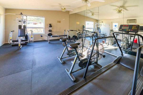 $1,599 / 2br - 985ft2 - All you need and more: 2 BR, 1 BA in a vibrant community. (Portland - 15 Minute Drive to Tualatin Hills Nature Park)63831464735233123
