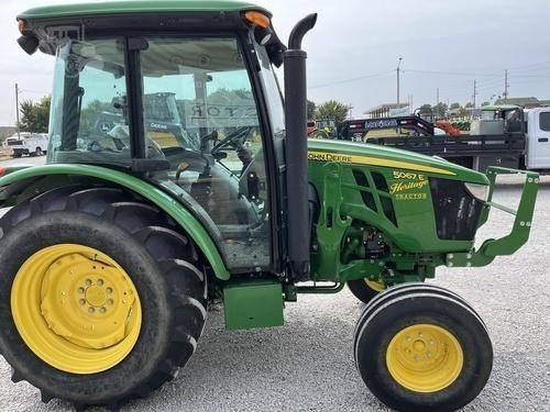 * front loader2O24john deere tractor * - 1