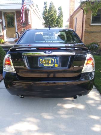 *** Sharp 2009 Ford Fusion SEL 3.0 V6*** loaded - $3,400 (Allen Park)63622092375425123