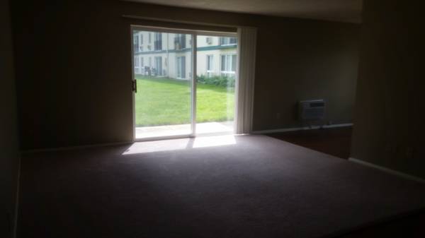 $1,324 / 3br - 1200ft2 - Lease Today, Bottom Floor Location, Pet Friendly! (DeKalb)63981978705667123