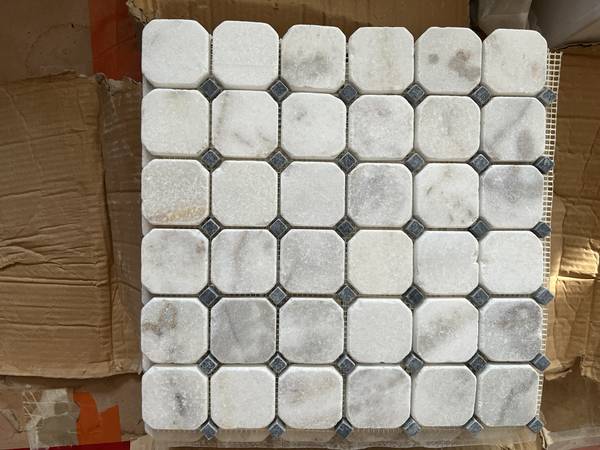 TILE - Marble Octogon Mosaic with Gray Dot 1