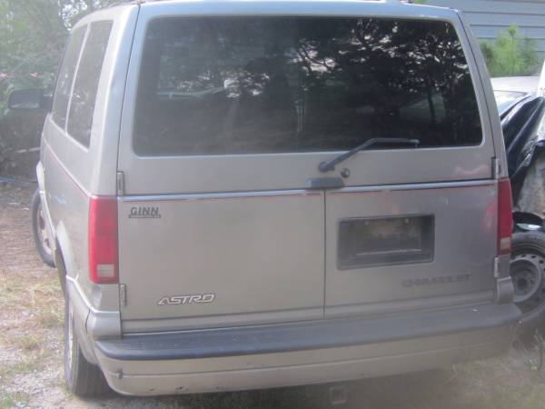 Camioneta Chevy Astro 2004 con 195000 millas - $2,800 (Cerca del aeropuerto de Atlanta)63621061297539122