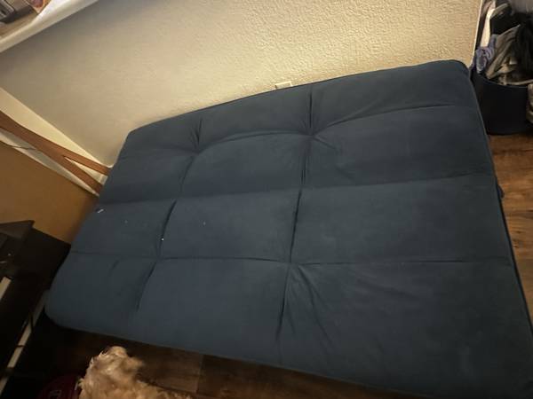Futon 1