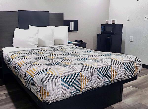 $599 / 1br - WiFi rápida, servicio de recepción, TV por cable, piscina > Tarifa increíble por semana (Tacoma Sur)63808008352259124