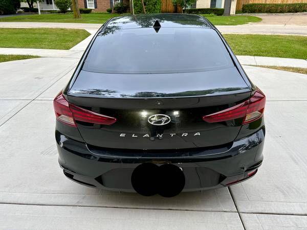 2020 Hyundai Elantra - $12,200 (Willowbrook)63618761807105122