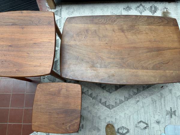 Coffee/side tables 1