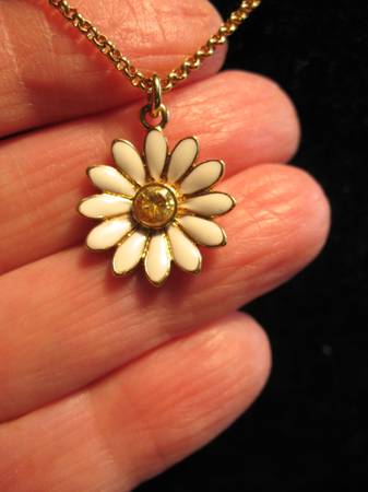 Juicy Couture Daisy Pendant Necklace in Golden Gift Pouch 1