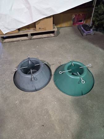 Christmas Tree Stands large 1
