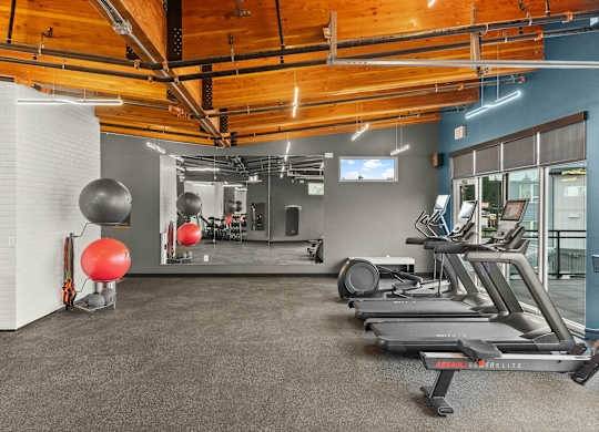$2,775 / 3br - 1046ft2 - ** Only a few units left! 8 wks free + $1500 Gift Card *** (North Tacoma/Ruston/6th Ave)63870756336001122