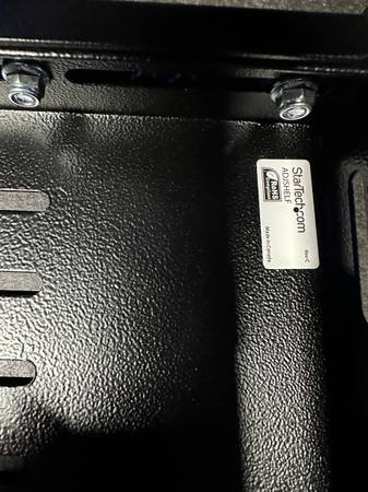 StarTech Server Cabinet Shelf 1