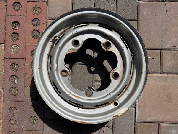 VW Bug slotted rim 1966 / 1967 1
