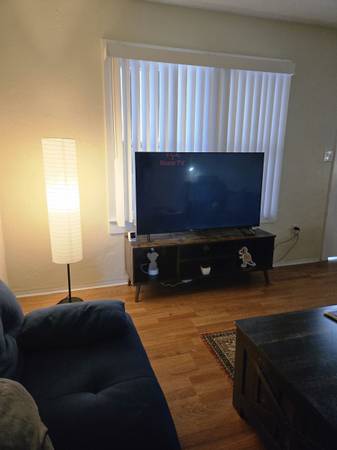 $175 Exclusive Female only Shared room (West little river)63825468877571120