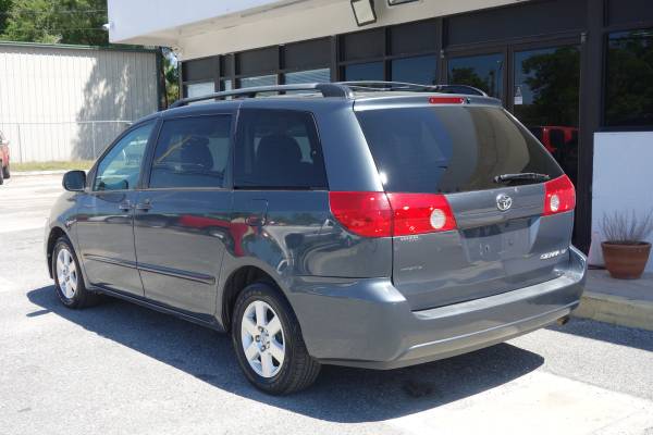 2009 Toyota Sienna - CONCESIONARIO DEALMAKER - - $3,995 (CONCESIONARIO DEALMAKER -)63470249170049122