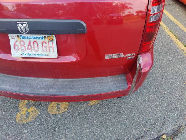 2009 Dodge Caravan Red - $3,000 (Revere)63615697404545121