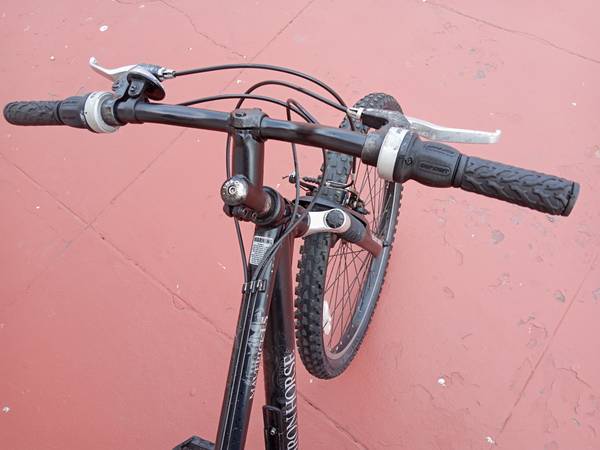 Excellent, Ironhorse ~ Maverick 1.5, 21-speed Alumin Hardtail, 15" fra - $120 (Richmond/ Deliver to Richmond BART?)63471254765059124