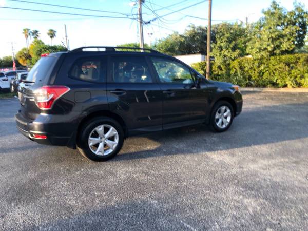 2015 Subaru Forester 2.5i Premium AWD Wagon CVT - ¡con solo 69,000 millas! - $9,899 (Hollywood)63485799018499124