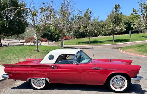 1957 Ford Thunderbird - $27,75063624764238339123