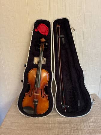 1/2 size violin 1