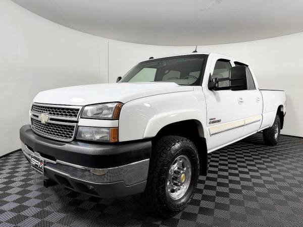 2005 Chevrolet Silverado 2500HD LT - Photo 3