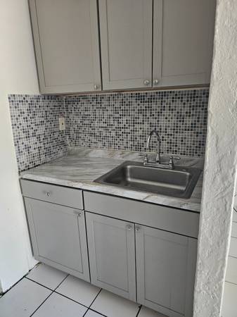 $1,100 / 1br - 550ft2 - Apartment for rent, 1 bedroom, 1 bathroom (Hallandale)64049278694658120