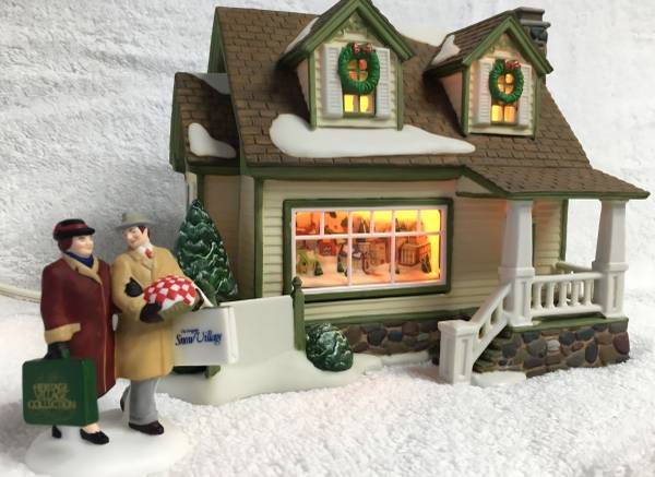 Brand New Retired 1998 Dept 56 Collectors Club House W Accesory On The Way to th 1