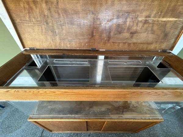 100 gallon plexiglass aquarium with dual overflows, oak stand and canopy (University Place)63874560671745124