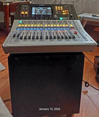 Yamaha TF1 Digital Mixing Console 40 Input Mixing Channels 17 Motor Fa 1