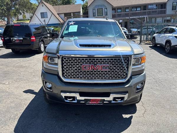 2017 GMC Sierra 2500HD Denali Crew Cab*4x4*Paquete de remolque*Cámara trasera* - $41,999 (Supreme Auto Llame al 916-695-3086 fair oaks)63470760378755123