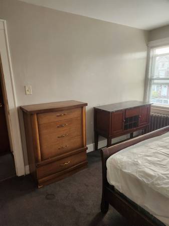 $250 / 1br - Furnished room in St Albans for rent (Saint Albans)64033290893697124