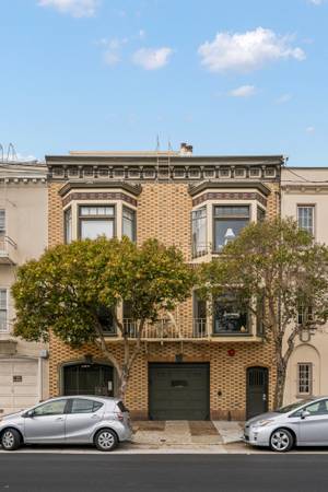 $5,350 / 2br - 925ft2 - Mint Hill spacious flat with private deck, laundry, pet friendly (lower haight)63686103449347120
