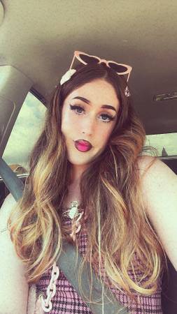 trans woman seeking studio/1bdrm/private room 1