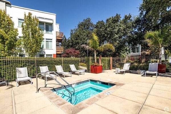 $2,190 / 1br - 683ft2 - SPECIALS! Modern 1 Bedroom, Next to Scenic Parks  Wineries (santa rosa)63834323048321121