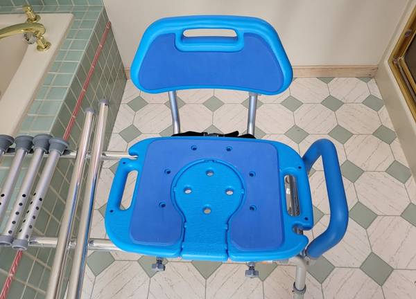 Premium Shower Chair with Extensions 1