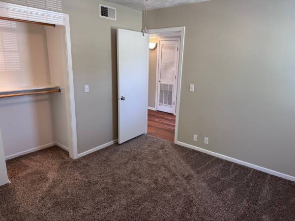 $1,484 / 3br - 1152ft2 - Remodeled 3 Bed for IMMEDIATE Move! - $1,484 (Omaha, NE)64020840154115121