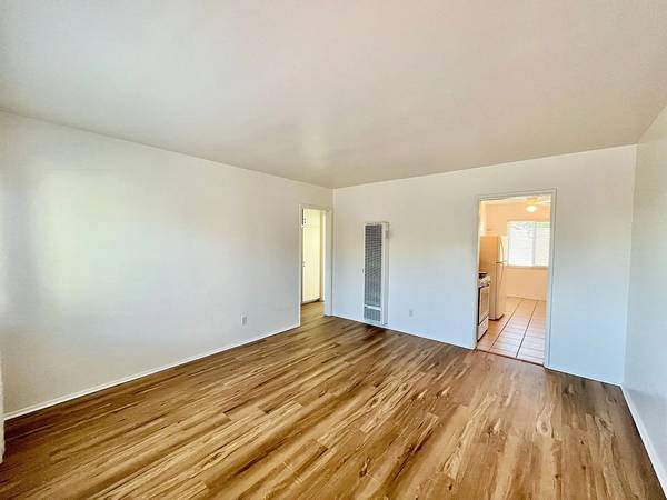 $960 / 1br - 600ft2 - Modern 1-Bed, 1-Bath Upper-Level Home for Comfortable Living (San Diego)63775434465795121