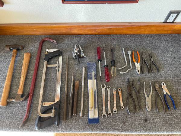 Assorted hand tools 1
