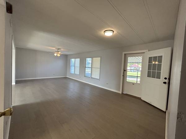 $47,500 / 3br - Must Sell (Mercedes)64198887997315122