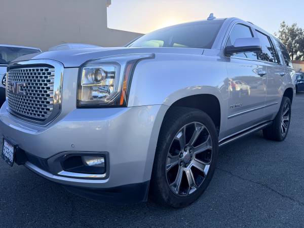 🚗 2017 GMC Yukon Denali 1