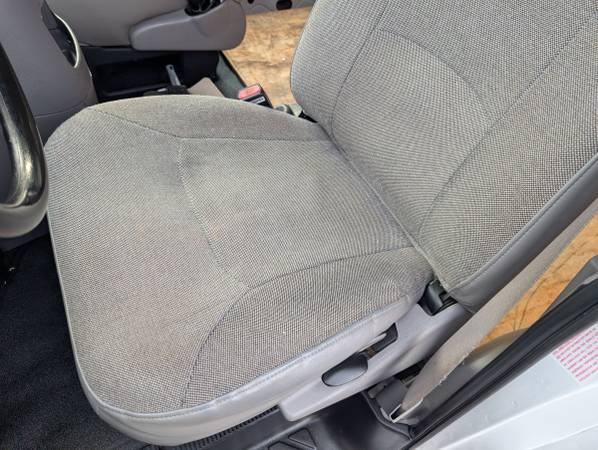 2000 Ford E-350 - Photo 8
