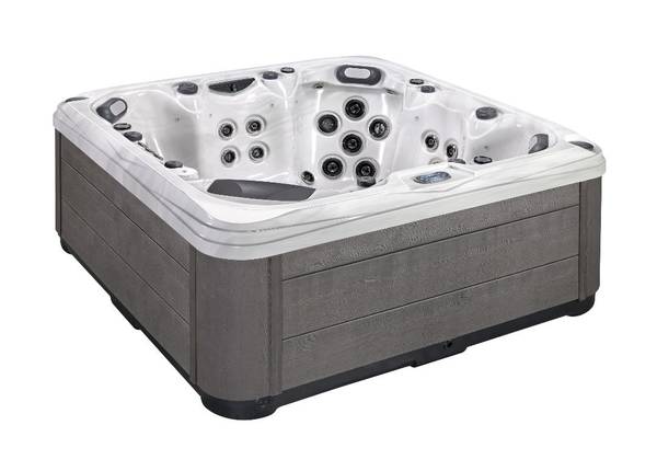 HOT TUB WAREHOUSE WINTER SALE!!! SAVE 1000s LIMITED TIME. 1