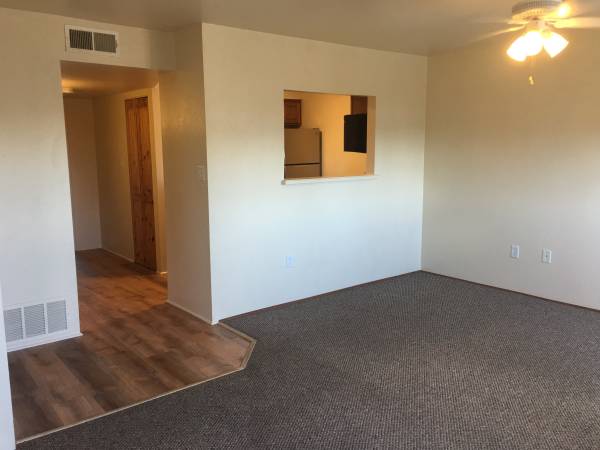 $1,600 / 1br - 620ft2 - Cozy and Clean Condo in Private Gated Community (Santa Fe)63659917728259121