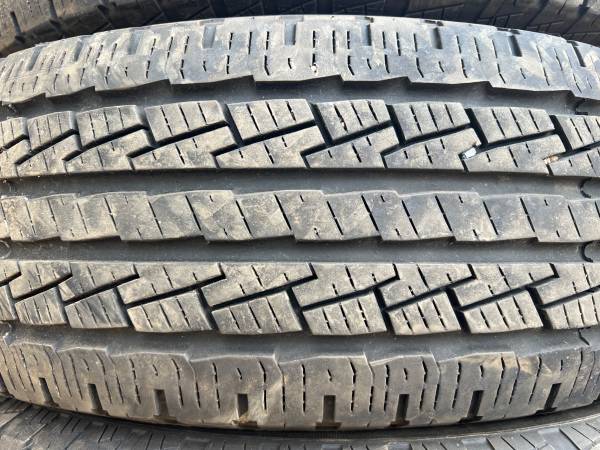 255/70/18 PIRELLI SET OF 4 1