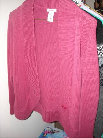 Deep Rose Cardigan Sweater IZOD - M 1