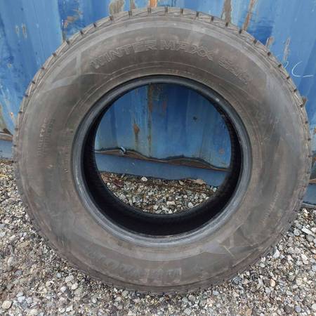 Dunlop Wintermaxx 265/70R17 1