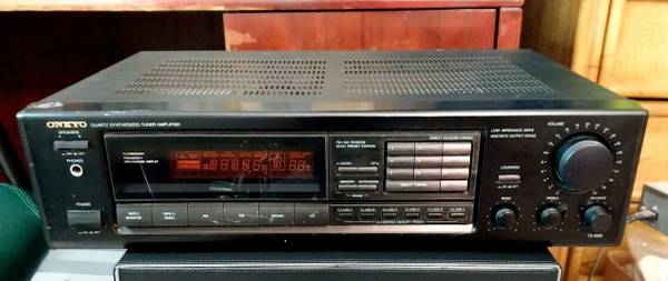 Onkyo Stereo Receiver 1