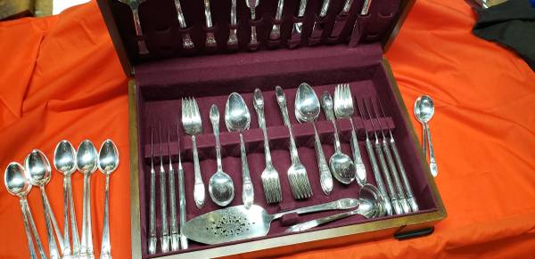 First Love Service for Eight 1847 Rogers Bros Flatware 1